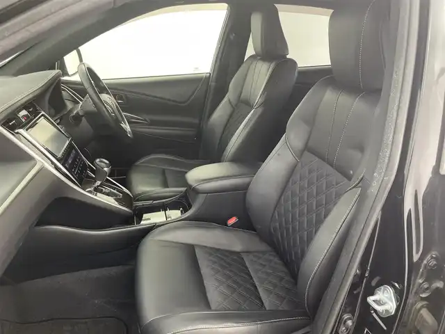 トヨタ ハリアー エレガンス 富山県 2016(平28)年 14.7万km ブラック 純正ナビ【NSZT-Y64T】/（AM/FM/CD/DVD/SD/BT）/フルセグTV/バックカメラ/オートLEDヘッドライト/横滑り防止装置/カーテンエアバッグ/ハーフレザーシート/運転席パワーシート/ETC/スマートキー×２/プッシュスタート/社外フロアマット