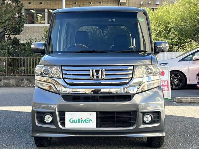 ホンダ Ｎ ＢＯＸ カスタム G Lパッケージ 埼玉県 2012(平24)年 4.5万km ポリッシュドメタルメタリック 純正メモリナビ/CD/DVD/ワンセグ/SD/USB/バックカメラ/片側パワースライドドア/プッシュスタート/スマートキー/純正エアロ（サイド、リアスポイラー）/純正14インチアルミホイール（オールシーズンタイヤ）/電動格納ミラー/ウィンカーミラー/オートライト/前後ドラレコ/HID/フォグランプ/ETC/横滑り防止機能/純正フロアマット/保証書/取扱説明書