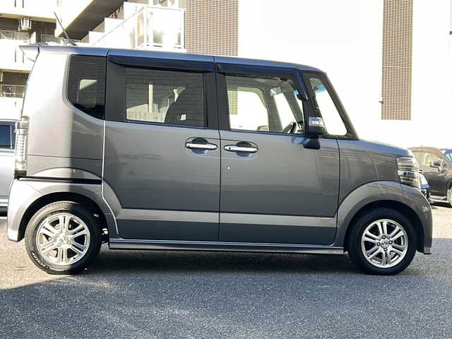 ホンダ Ｎ ＢＯＸ カスタム G Lパッケージ 埼玉県 2012(平24)年 4.5万km ポリッシュドメタルメタリック 純正メモリナビ/CD/DVD/ワンセグ/SD/USB/バックカメラ/片側パワースライドドア/プッシュスタート/スマートキー/純正エアロ（サイド、リアスポイラー）/純正14インチアルミホイール（オールシーズンタイヤ）/電動格納ミラー/ウィンカーミラー/オートライト/前後ドラレコ/HID/フォグランプ/ETC/横滑り防止機能/純正フロアマット/保証書/取扱説明書