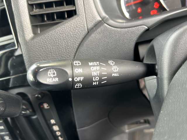 日産 ルークス ハイウェイスター 静岡県 2013(平25)年 9.6万km スノーパールホワイト 社外オーディオ/・USB/AUX/ラジオ/主要装備/・片側パワースライドドア　/・オートライト　/・スマートキー　/・プッシュスタート　/・パワーステアリング　/・パワーウィンド　/・オートエアコン　/・純正フロアマット　/・純正アルミホイール　/・盗難防止装置　/・フォグランプ　/・ＵＳＢ挿入口