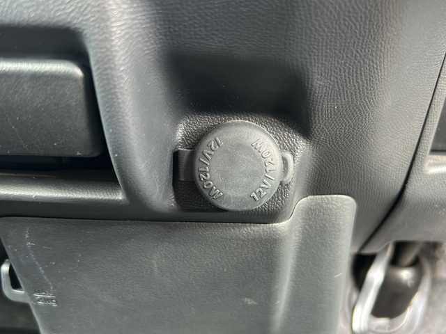 日産 ルークス ハイウェイスター 静岡県 2013(平25)年 9.6万km スノーパールホワイト 社外オーディオ/・USB/AUX/ラジオ/主要装備/・片側パワースライドドア　/・オートライト　/・スマートキー　/・プッシュスタート　/・パワーステアリング　/・パワーウィンド　/・オートエアコン　/・純正フロアマット　/・純正アルミホイール　/・盗難防止装置　/・フォグランプ　/・ＵＳＢ挿入口