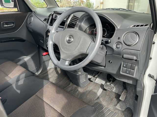 日産 ルークス ハイウェイスター 静岡県 2013(平25)年 9.6万km スノーパールホワイト 社外オーディオ/・USB/AUX/ラジオ/主要装備/・片側パワースライドドア　/・オートライト　/・スマートキー　/・プッシュスタート　/・パワーステアリング　/・パワーウィンド　/・オートエアコン　/・純正フロアマット　/・純正アルミホイール　/・盗難防止装置　/・フォグランプ　/・ＵＳＢ挿入口