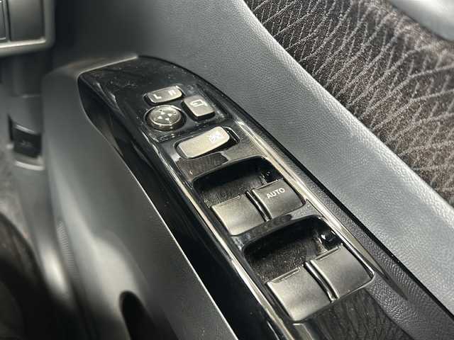 日産 ルークス ハイウェイスター 静岡県 2013(平25)年 9.6万km スノーパールホワイト 社外オーディオ/・USB/AUX/ラジオ/主要装備/・片側パワースライドドア　/・オートライト　/・スマートキー　/・プッシュスタート　/・パワーステアリング　/・パワーウィンド　/・オートエアコン　/・純正フロアマット　/・純正アルミホイール　/・盗難防止装置　/・フォグランプ　/・ＵＳＢ挿入口