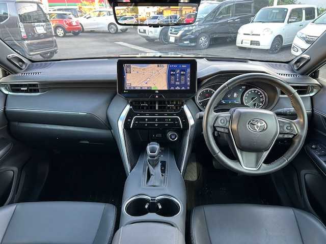 トヨタ ハリアー Z 静岡県 2021(令3)年 3.8万km ブラック ワンオーナー/純正12.3インチディスプレイオーディオ/BT&USB&フルセグTV/アラウンドビューモニター/JBLサウンド/デジタルインナーミラー/ミラー一体型ドライブレコーダー前後/ビルトインETC2.0/Toyota Safety Sense/プリクラッシュセーフティ/レーントレーシングアシスト/レーダークルーズコントロール/アダプティブハイビームシステム/ロードサインアシスト/クリアランスソナー/オートマチックハイビーム/ハーフレザーシート/パワーシート運転席/パワーバックドア/電動パーキングブレーキ/ブレーキオートホールド/純正19インチAW/LEDヘッドライト/LEDフォグライト/保証書/取扱説明書