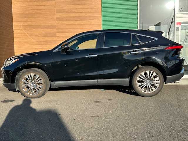 トヨタ ハリアー Z 静岡県 2021(令3)年 3.8万km ブラック ワンオーナー/純正12.3インチディスプレイオーディオ/BT&USB&フルセグTV/アラウンドビューモニター/JBLサウンド/デジタルインナーミラー/ミラー一体型ドライブレコーダー前後/ビルトインETC2.0/Toyota Safety Sense/プリクラッシュセーフティ/レーントレーシングアシスト/レーダークルーズコントロール/アダプティブハイビームシステム/ロードサインアシスト/クリアランスソナー/オートマチックハイビーム/ハーフレザーシート/パワーシート運転席/パワーバックドア/電動パーキングブレーキ/ブレーキオートホールド/純正19インチAW/LEDヘッドライト/LEDフォグライト/保証書/取扱説明書