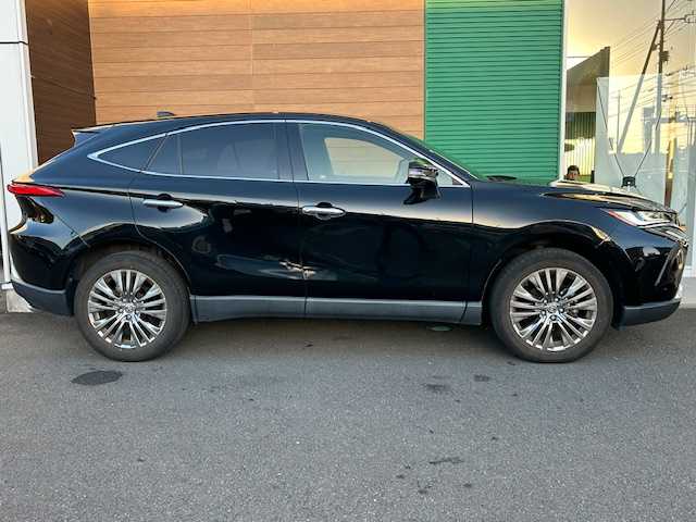 トヨタ ハリアー Z 静岡県 2021(令3)年 3.8万km ブラック ワンオーナー/純正12.3インチディスプレイオーディオ/BT&USB&フルセグTV/アラウンドビューモニター/JBLサウンド/デジタルインナーミラー/ミラー一体型ドライブレコーダー前後/ビルトインETC2.0/Toyota Safety Sense/プリクラッシュセーフティ/レーントレーシングアシスト/レーダークルーズコントロール/アダプティブハイビームシステム/ロードサインアシスト/クリアランスソナー/オートマチックハイビーム/ハーフレザーシート/パワーシート運転席/パワーバックドア/電動パーキングブレーキ/ブレーキオートホールド/純正19インチAW/LEDヘッドライト/LEDフォグライト/保証書/取扱説明書