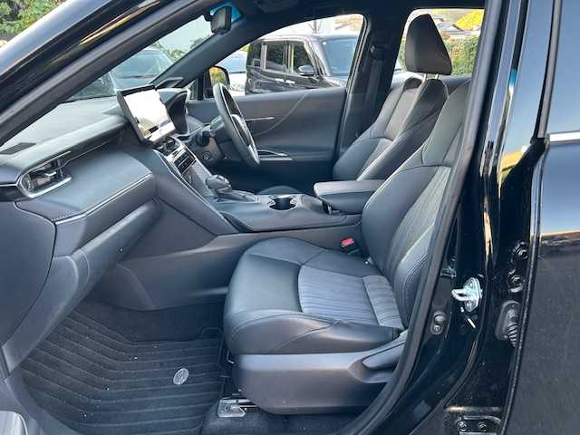 トヨタ ハリアー Z 静岡県 2021(令3)年 3.8万km ブラック ワンオーナー/純正12.3インチディスプレイオーディオ/BT&USB&フルセグTV/アラウンドビューモニター/JBLサウンド/デジタルインナーミラー/ミラー一体型ドライブレコーダー前後/ビルトインETC2.0/Toyota Safety Sense/プリクラッシュセーフティ/レーントレーシングアシスト/レーダークルーズコントロール/アダプティブハイビームシステム/ロードサインアシスト/クリアランスソナー/オートマチックハイビーム/ハーフレザーシート/パワーシート運転席/パワーバックドア/電動パーキングブレーキ/ブレーキオートホールド/純正19インチAW/LEDヘッドライト/LEDフォグライト/保証書/取扱説明書