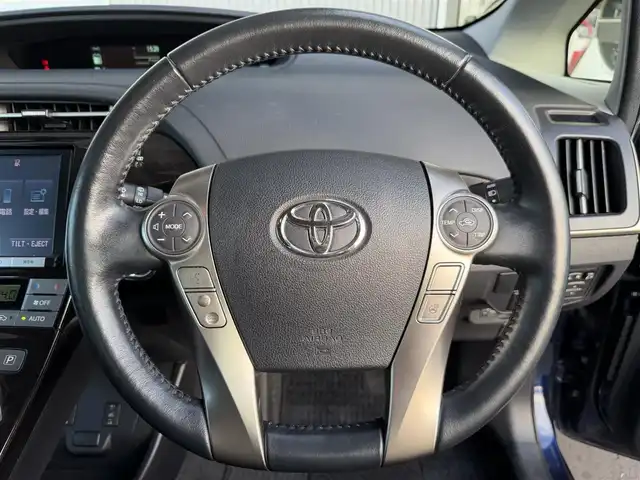 トヨタ プリウス ＰＨＶ S 愛知県 2015(平27)年 5.5万km ダークブルーマイカ 純正ナビ（フルセグ、CD、DVD、Bluetooth）/ＥＴＣ/Ｂカメラ/シートヒーター（Ｄ＋Ｎ）/ハンドルヒーター/ＨＩＤヘッドライト/スマートキー/Ｐスタート/純正１５インチＡＷ/純正フロアマット/ドラレコ前方/横滑り防止装置