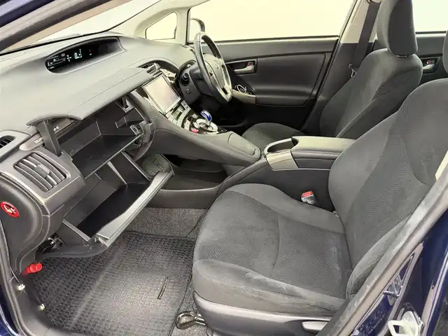トヨタ プリウス ＰＨＶ S 愛知県 2015(平27)年 5.5万km ダークブルーマイカ 純正ナビ（フルセグ、CD、DVD、Bluetooth）/ＥＴＣ/Ｂカメラ/シートヒーター（Ｄ＋Ｎ）/ハンドルヒーター/ＨＩＤヘッドライト/スマートキー/Ｐスタート/純正１５インチＡＷ/純正フロアマット/ドラレコ前方/横滑り防止装置
