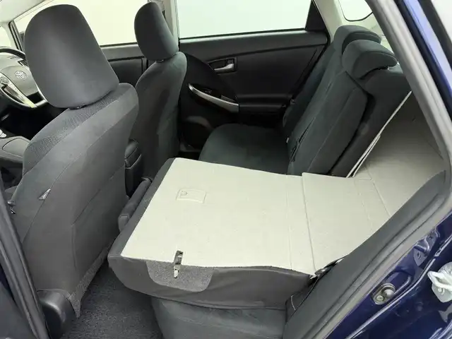 トヨタ プリウス ＰＨＶ S 愛知県 2015(平27)年 5.5万km ダークブルーマイカ 純正ナビ（フルセグ、CD、DVD、Bluetooth）/ＥＴＣ/Ｂカメラ/シートヒーター（Ｄ＋Ｎ）/ハンドルヒーター/ＨＩＤヘッドライト/スマートキー/Ｐスタート/純正１５インチＡＷ/純正フロアマット/ドラレコ前方/横滑り防止装置