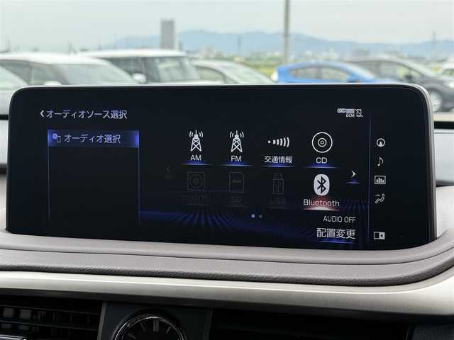 レクサス ＲＸ 450h バージョンL 佐賀県 2021(令3)年 3.5万km グラファイトブラックガラスフレーク サンルーフ/革シート/前席ベンチレーション/全席シートヒーター/パワーバックドア/純正SDナビ・フルセグTV/CD/DVD/SD/USB/Bluetooth)/パノラミックビューモニター/セーフティシステムプラス/・プリクラッシュセーフティ/・レーントレーシングアシスト/・レーダークルーズコントロール/・ロードサインアシスト/・先行車発進告知機能/ブラインドスポットモニター/ヘッドアップディスプレイ/純正20インチアルミホイール/純正角形３眼LEDヘッドライト/パドルシフト/ステアリングヒーター/ビルトインETC2.0/プッシュスタート/スマートキー×３/新車時保証書/取扱説明書