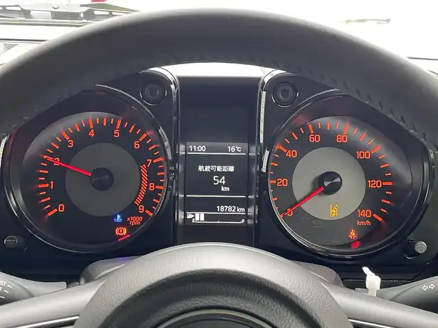 スズキ ジムニー XC 道東・釧路十勝 2023(令5)年 1.9万km キネティックイエロー/ブラック ４ＷＤ/ワンオーナー/衝突軽減システム/車線逸脱警報/純正オーディオ/5MT/クルーズコントロール/シートヒーター/プッシュスタート/スマートキー/ダウンヒルアシストコントロール/オートライト/ヘッドライトウォッシャー/取扱説明書/保証書