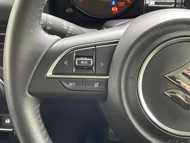 スズキ ジムニー XC 道東・釧路十勝 2023(令5)年 1.9万km キネティックイエロー/ブラック ４ＷＤ/ワンオーナー/衝突軽減システム/車線逸脱警報/純正オーディオ/5MT/クルーズコントロール/シートヒーター/プッシュスタート/スマートキー/ダウンヒルアシストコントロール/オートライト/ヘッドライトウォッシャー/取扱説明書/保証書