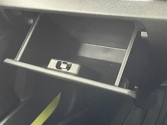 スズキ ジムニー XC 道東・釧路十勝 2023(令5)年 1.9万km キネティックイエロー/ブラック ４ＷＤ/ワンオーナー/衝突軽減システム/車線逸脱警報/純正オーディオ/5MT/クルーズコントロール/シートヒーター/プッシュスタート/スマートキー/ダウンヒルアシストコントロール/オートライト/ヘッドライトウォッシャー/取扱説明書/保証書