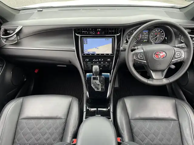 トヨタ ハリアー プレミアム スタイルノアール 島根県 2019(令1)年 4万km ホワイトパールクリスタルシャイン 登録時走行距離 39907km/ワンオーナー/取扱説明書（車両・ナビ）/保証書/純正ナビ(AM/FM/フルセグテレビ/Bluetooth)/バックカメラ/レーダークルーズコントロール/電動リアゲート/パワーシート（D席）/ウィンカーミラー/コーナーセンサー/横滑り防止装置/レーンキープアシスト/オートライト/オートマチックハイビーム/衝突軽減ブレーキ/スペアキー・スペアスマートキー/カーテシランプ/ETC/純正アルミ１８インチ/禁煙車