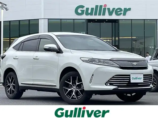 トヨタ ハリアー プレミアム スタイルノアール 島根県 2019(令1)年 4万km ホワイトパールクリスタルシャイン 登録時走行距離 39907km/ワンオーナー/取扱説明書（車両・ナビ）/保証書/純正ナビ(AM/FM/フルセグテレビ/Bluetooth)/バックカメラ/レーダークルーズコントロール/電動リアゲート/パワーシート（D席）/ウィンカーミラー/コーナーセンサー/横滑り防止装置/レーンキープアシスト/オートライト/オートマチックハイビーム/衝突軽減ブレーキ/スペアキー・スペアスマートキー/カーテシランプ/ETC/純正アルミ１８インチ/禁煙車