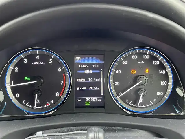 トヨタ ハリアー プレミアム スタイルノアール 島根県 2019(令1)年 4万km ホワイトパールクリスタルシャイン 登録時走行距離 39907km/ワンオーナー/取扱説明書（車両・ナビ）/保証書/純正ナビ(AM/FM/フルセグテレビ/Bluetooth)/バックカメラ/レーダークルーズコントロール/電動リアゲート/パワーシート（D席）/ウィンカーミラー/コーナーセンサー/横滑り防止装置/レーンキープアシスト/オートライト/オートマチックハイビーム/衝突軽減ブレーキ/スペアキー・スペアスマートキー/カーテシランプ/ETC/純正アルミ１８インチ/禁煙車