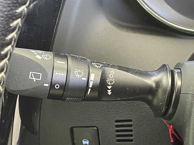 トヨタ オーリスハイブリッド Gパッケージ 群馬県 2016(平28)年 2.9万km ブラックマイカ 純正ナビ　バックカメラ　フルセグＴＶ　ETC　ドラレコ　ハーフレザーシート　シートヒーター　衝突被害軽減ブレーキ　クルーズコントロール　純正アルミホイール　スマートキー　LEDヘッドライト　禁煙車