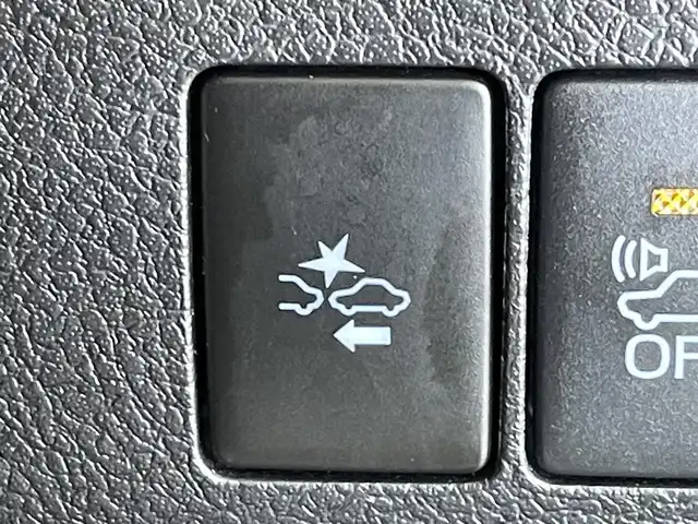 トヨタ オーリスハイブリッド Gパッケージ 群馬県 2016(平28)年 2.9万km ブラックマイカ 純正ナビ　バックカメラ　フルセグＴＶ　ETC　ドラレコ　ハーフレザーシート　シートヒーター　衝突被害軽減ブレーキ　クルーズコントロール　純正アルミホイール　スマートキー　LEDヘッドライト　禁煙車