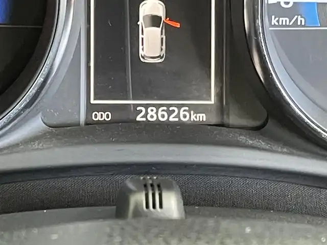 トヨタ オーリスハイブリッド Gパッケージ 群馬県 2016(平28)年 2.9万km ブラックマイカ 純正ナビ　バックカメラ　フルセグＴＶ　ETC　ドラレコ　ハーフレザーシート　シートヒーター　衝突被害軽減ブレーキ　クルーズコントロール　純正アルミホイール　スマートキー　LEDヘッドライト　禁煙車