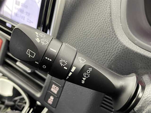 トヨタ ヴォクシー ZS 煌Ⅲ 大分県 2020(令2)年 3.5万km イナズマスパーキングブラックガラスフレーク トヨタセーフティセンス/・プリクラッシュセーフティ/・レーンディパーチャーアラート/・オートハイビーム/純正ナビ/（Bluetooth/CD/DVD/フルセグ）/バックカメラ/クリアランスソナー/クルーズコントロール/両側パワースライドドア/ハーフレザーシート/ステアリングリモコン/プッシュスタート/スマートキー/LEDヘッドライト/フォグライト/純正アルミホイール