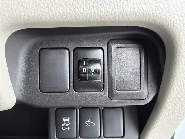 日産 デイズ S 島根県 2016(平28)年 5.4万km クールシルバー 社外ナビ/（CD/DVD/ラジオ/BT）/衝突被害軽減システム/横滑り防止/アイドリングストップ/バックカメラ/ドラレコ/ETC/ハロゲンヘッドライト/電格ミラー