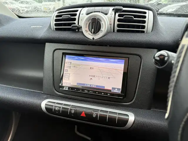 スマート ＭＣＣ スマート フォーツークーペ mhd 大分県 2010(平22)年 5.9万km 黒 ・ナビ(AM/FM/ワンセグ)/・ガラスルーフ/・リモコンキー/・純正フロアマット/・ETC/・ダブルエアバック/・ABS/・純正アルミホイール