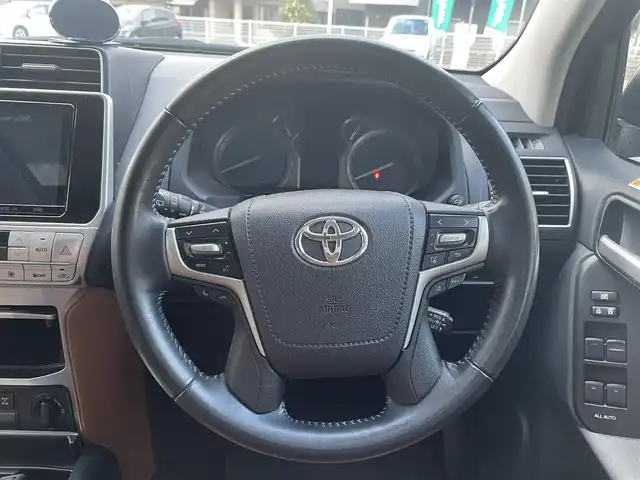 トヨタ ランドクルーザー プラド TX-L 70thアニバーサリーLTD 宮城県 2021(令3)年 4.8万km ブラック 純正ナビ/純正フロアマット/サンルーフ/ＥＴＣ/ＡＭ／ＦＭ／ＣＤ／ＤＶＤ／ＳＤ／Ｂｌｕｅｔｏｏｔｈ/フルセグＴＶ/社外ドラレコ前後（ＳＤカード無）/レーダークルーズコントロール/ＬＥＤオートハイビーム/プリクラッシュセーフティ/クリアランスソナー/ヘッドランプクリーナー/横滑り防止装置/レーンキープアシスト/ヒーターアイドルアップ/トランスファースイッチ/センターデフロック/セカンドスタートモード/ダウンヒルアシストコントロール/前席パワーシート/前席シートヒーター/エアーシート