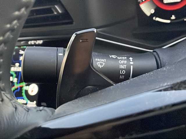 日産 フェアレディ Ｚ バージョンST 静岡県 2024(令6)年 0.9万km パールⅡ /ワンオーナー//純正ナビ/地デジTV//Bluetooth//バックカメラ//純正19インチAW//パドルシフト//レーダークルーズコントロール//3連メーター//LEDヘッドライト//シートヒーター//保証書//取説