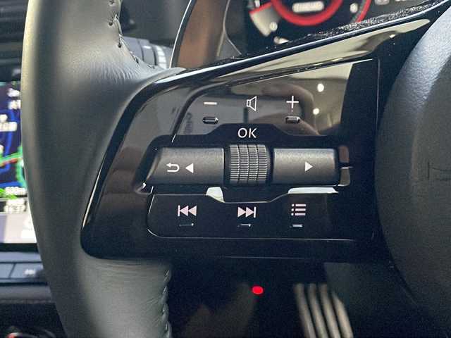 日産 フェアレディ Ｚ バージョンST 静岡県 2024(令6)年 0.9万km パールⅡ /ワンオーナー//純正ナビ/地デジTV//Bluetooth//バックカメラ//純正19インチAW//パドルシフト//レーダークルーズコントロール//3連メーター//LEDヘッドライト//シートヒーター//保証書//取説