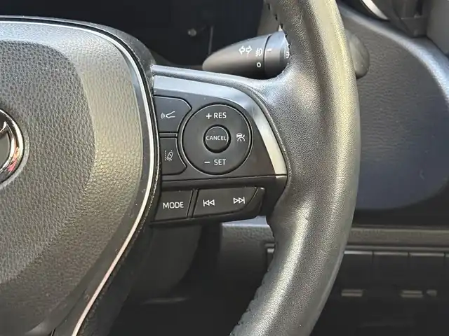 トヨタ カローラ スポーツ ハイブリッドG Z 滋賀県 2021(令3)年 4.1万km プラチナホワイトパールマイカ フルセグテレビ（走行中視聴可能）/アイドリングストップ/ウィンカーミラー/クルーズコントロール/プッシュスタート/ETC/ブラインドスポットモニター/Miracast/モデリスタエアロ