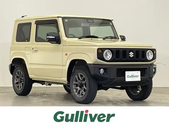 スズキ ジムニー XC 滋賀県 2020(令2)年 4.3万km シフォンアイボリーM 禁煙車/Panasonicストラーダ7インチナビ/(フルセグTV・Bluetooth・CD・DVD・AM・FM)/ETC/バックカメラ/クルーズコントロール機能/シートヒーター/純正16インチアルミホイール/純正フロアマット/背面タイヤ/センターデフロック/ダウンヒルアシスト/デュアルセンサーブレーキサポート/誤発進抑制機能/車線逸脱警報機能/ふらつき警報機能/先行車発進お知らせ機能/標識認識機能/後席シートベルトリマインダー/オートライトシステム/ライト自動消灯システム/ヒーテッドドアミラー/ヘッドランプウォッシャー/サイドアンダーミラー付ドアミラー