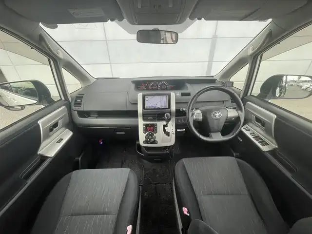 トヨタ ノア Si 千葉県 2012(平24)年 13.3万km ホワイトパールクリスタルシャイン ユーザー買取車両/社外ＨＤＤナビ/・ワンセグ/DVD/CD/バックカメラ/両側パワースライドドア/スマートキー/プッシュスタート/フロアマット/HIDヘッドライト/オートライト