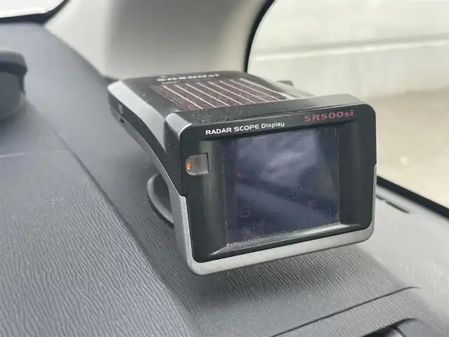トヨタ ノア Si 千葉県 2012(平24)年 13.3万km ホワイトパールクリスタルシャイン ユーザー買取車両/社外ＨＤＤナビ/・ワンセグ/DVD/CD/バックカメラ/両側パワースライドドア/スマートキー/プッシュスタート/フロアマット/HIDヘッドライト/オートライト