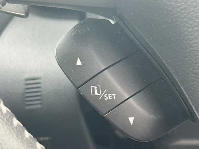 スバル フォレスター S－リミテッド 埼玉県 2015(平27)年 7.7万km クリスタルホワイトP 社外フローティングナビ/　　（AM/FM/CD/DVD/BT/iPod)/フルセグTV/バックカメラ/前後ドライブレコーダー/プッシュスタート/ステアリングリモコン/クルーズコントロール/レーンアシスト/横滑り防止装置/衝突軽減ブレーキ/ハーフレザーシート/シートヒーター/前席パワーシート/純正ラバーフロアマット/コーナーセンサー/ドアバイザー/純正18インチアルミホイール