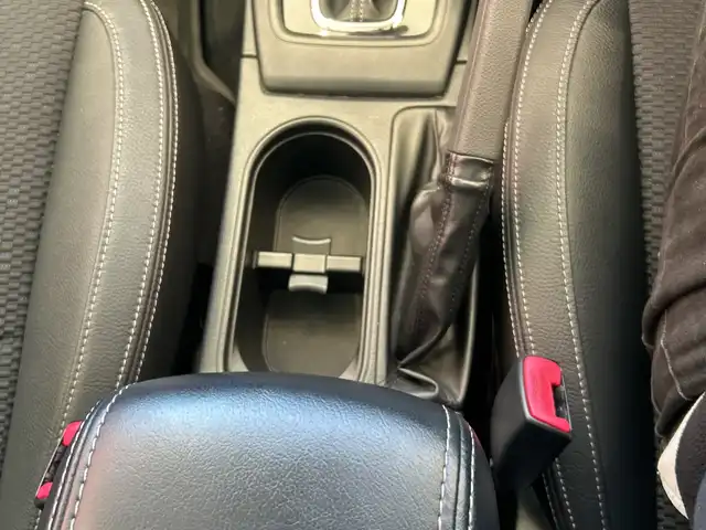 スバル フォレスター S－リミテッド 埼玉県 2015(平27)年 7.7万km クリスタルホワイトP アイサイト　/8インチフローティングナビ/　　CD/DVD/BT/フルセグ/バックカメラ　/レーダークルーズコントロール　/LEDオートライト　/ハーフレザーシート　/シートヒーター　/純正18インチアルミホイール　/パドルシフト　/ETC