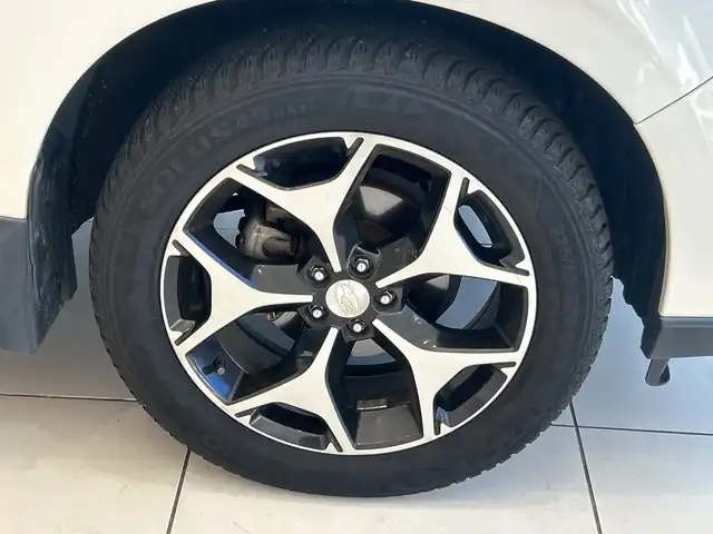 スバル フォレスター S－リミテッド 埼玉県 2015(平27)年 7.7万km クリスタルホワイトP アイサイト　/8インチフローティングナビ/　　CD/DVD/BT/フルセグ/バックカメラ　/レーダークルーズコントロール　/LEDオートライト　/ハーフレザーシート　/シートヒーター　/純正18インチアルミホイール　/パドルシフト　/ETC