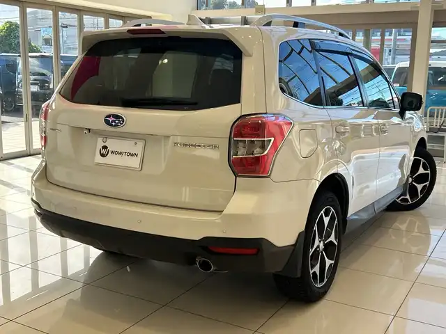 スバル フォレスター S－リミテッド 埼玉県 2015(平27)年 7.7万km クリスタルホワイトP アイサイト　/8インチフローティングナビ/　　CD/DVD/BT/フルセグ/バックカメラ　/レーダークルーズコントロール　/LEDオートライト　/ハーフレザーシート　/シートヒーター　/純正18インチアルミホイール　/パドルシフト　/ETC