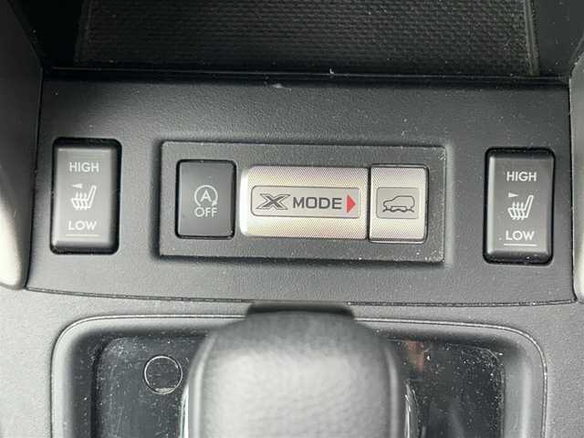 スバル フォレスター S－リミテッド 埼玉県 2015(平27)年 7.7万km クリスタルホワイトP 社外フローティングナビ/　　（AM/FM/CD/DVD/BT/iPod)/フルセグTV/バックカメラ/前後ドライブレコーダー/プッシュスタート/ステアリングリモコン/クルーズコントロール/レーンアシスト/横滑り防止装置/衝突軽減ブレーキ/ハーフレザーシート/シートヒーター/前席パワーシート/純正ラバーフロアマット/コーナーセンサー/ドアバイザー/純正18インチアルミホイール