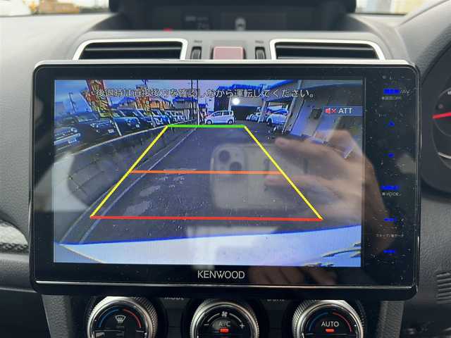 スバル フォレスター S－リミテッド 埼玉県 2015(平27)年 7.7万km クリスタルホワイトP 社外フローティングナビ/　　（AM/FM/CD/DVD/BT/iPod)/フルセグTV/バックカメラ/前後ドライブレコーダー/プッシュスタート/ステアリングリモコン/クルーズコントロール/レーンアシスト/横滑り防止装置/衝突軽減ブレーキ/ハーフレザーシート/シートヒーター/前席パワーシート/純正ラバーフロアマット/コーナーセンサー/ドアバイザー/純正18インチアルミホイール