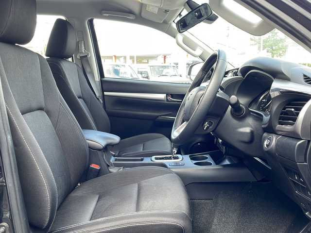 トヨタ ハイラックス Z 長野県 2022(令4)年 2.9万km アティチュードブラックマイカ ディーゼル車　/ターボ過給機　/４ＷＤ　/衝突被害軽減装置　/寒冷地仕様　/Ｂカメラ　/クルーズコントロール　/コーナーセンサー　/ＥＴＣ　/Ｂｌｕｅｔｏｏｔｈ　/ワンセグＴＶ　/ＳＤナビ　/プッシュスタート　/純正アルミワンオーナー/ワンオーナー