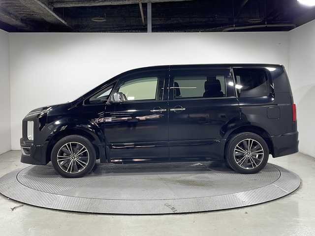 三菱 デリカＤ：５ アーバンギア G パワーパッケージ 広島県 2019(令1)年 4.3万km ダイヤモンドブラックマイカ 衝突軽減ブレーキ/ALPINE11型ナビ/・CD/DVD/MSV/Bluetooth/フルセグ/社外フリップダウンモニター【TVW-FW1020】/全周囲カメラ/両後パワースライドドア/パワーバックドア/左後オートステップ/レーンキープアシスト/ブラインドスポットモニター/オートマチックハイビーム/アダプティブクルーズコントロール/運転席パワーシート/前席シートヒーター/スマートキー/パドルシフト/ブレーキオートホールド/AC100V100W電源/純正LEDヘッドライト/フォグランプ/本革巻きステアリング/純正18インチアルミホイール/ETC/サイド＆カーテンエアバッグ/ニーエアバッグ/ドアバイザー