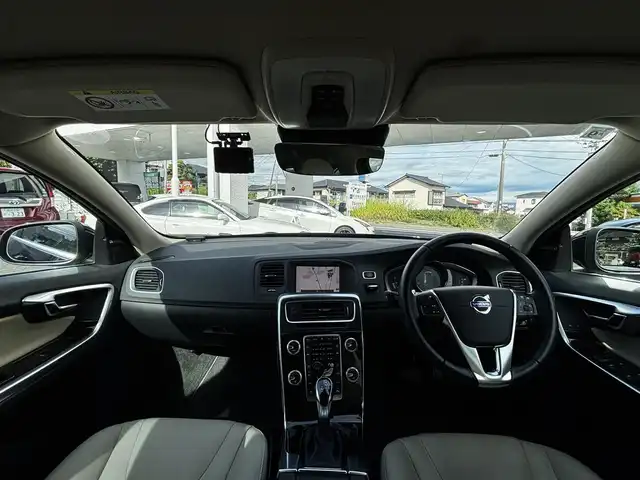 ボルボ Ｖ６０ D4 SE 熊本県 2018(平30)年 5.2万km マジックブルーマイカ ワンオーナー/純正ナビ/【ワンセグTV/Bluetooth/CD/DVD/AUX】/バックカメラ/衝突軽減ブレーキ/クルーズコントロール/ブラインドスポットモニター/レーンアシスト/コーナーセンサー/パドルシフト/前席パワーシート/前席シートヒーター/前後ドライブレコーダー/純正17インチAW/ETC/電子パーキング/プッシュスタート