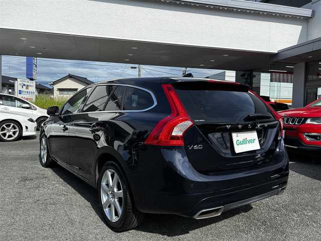 ボルボ Ｖ６０ D4 SE 熊本県 2018(平30)年 5.2万km マジックブルーマイカ ワンオーナー/純正ナビ/【ワンセグTV/Bluetooth/CD/DVD/AUX】/バックカメラ/衝突軽減ブレーキ/クルーズコントロール/ブラインドスポットモニター/レーンアシスト/コーナーセンサー/パドルシフト/前席パワーシート/前席シートヒーター/前後ドライブレコーダー/純正17インチAW/ETC/電子パーキング/プッシュスタート