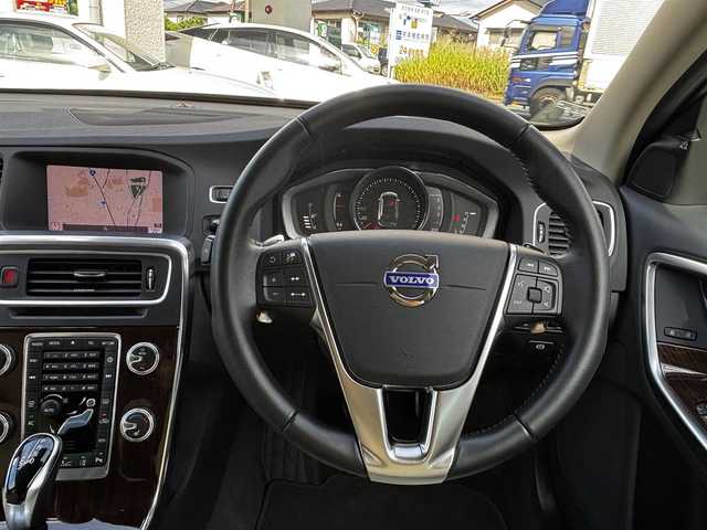 ボルボ Ｖ６０ D4 SE 熊本県 2018(平30)年 5.2万km マジックブルーマイカ ワンオーナー/純正ナビ/【ワンセグTV/Bluetooth/CD/DVD/AUX】/バックカメラ/衝突軽減ブレーキ/クルーズコントロール/ブラインドスポットモニター/レーンアシスト/コーナーセンサー/パドルシフト/前席パワーシート/前席シートヒーター/前後ドライブレコーダー/純正17インチAW/ETC/電子パーキング/プッシュスタート