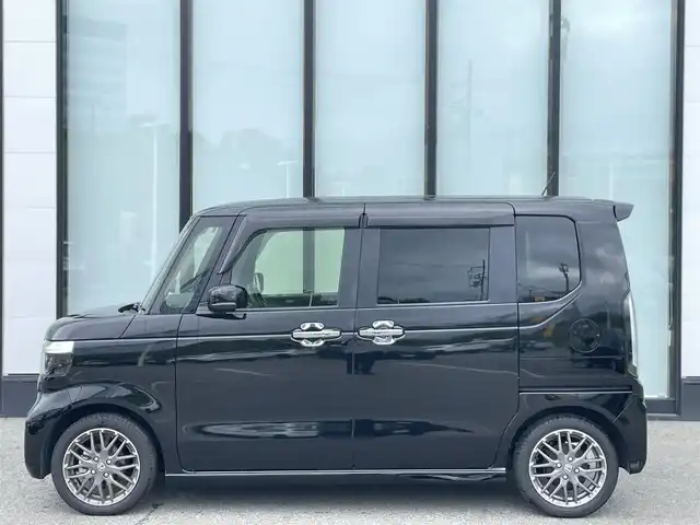 ホンダ Ｎ ＢＯＸ カスタム ターボ 大阪府 2025(令7)年 0.5万km クリスタルブラックパール ホンダセンシング/純正コネクトナビ　/　　　フルセグTV/Bluetooth　/両側パワースライドドア　/追従型クルーズコントロール/パドルシフト/シートヒーター　/ETC　/前後ドライブレコーダー/前後コーナーセンサー　　/LEDヘッドライト