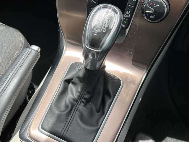 ボルボ Ｖ４０ クロスカントリー T5 AWD 福島県 2013(平25)年 6.3万km エレクトリックシルバーメタリック ４ＷＤ/純正メモリナビ＆フルセグＴＶ/（ＵＳＢ＆ＢＴ）/衝突軽減ブレーキ/クルーズコントロール/レーンキープアシスト/ＥＴＣ/純正１７inアルミホイール/オートライト/ＨＩＤライト/電動格納ミラー/スマートキー/プッシュスタート/Ｗ＋サイドエアバッグ/ＡＢＳ/フロアマット/新車保証書