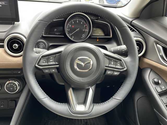 マツダ ＣＸ－３ 15S アーバンドレッサー 秋田県 2025(令7)年 0.5万km プラチナクォーツメタリック 特別仕様車/ワンオーナー/Bluetooth/Ａｐｐｌｅ　ＣａｒＰｌａｙ/フルセグTV/全周囲カメラ/専用レザーシート/シートヒーター/ハンドルヒーター/純正１８インチアルミ/コーナーセンサー/LEDヘッドライト/オートワイパー/レーンキープ/HUD/BSM/ETC