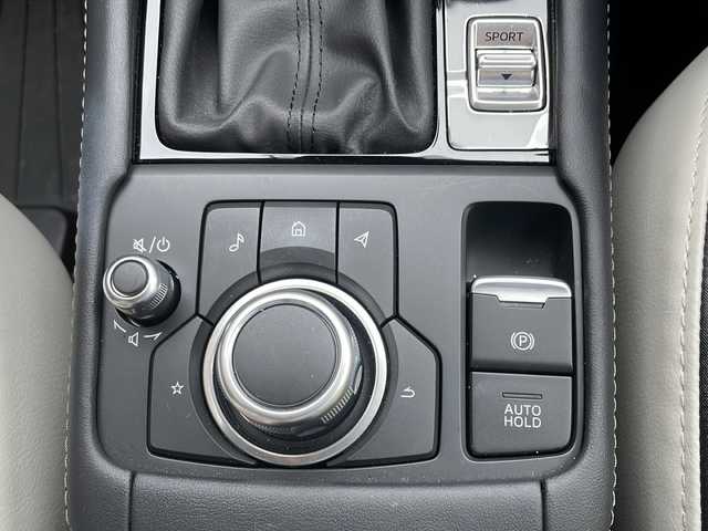マツダ ＣＸ－３ 15S アーバンドレッサー 秋田県 2025(令7)年 0.5万km プラチナクォーツメタリック 特別仕様車/ワンオーナー/Bluetooth/Ａｐｐｌｅ　ＣａｒＰｌａｙ/フルセグTV/全周囲カメラ/専用レザーシート/シートヒーター/ハンドルヒーター/純正１８インチアルミ/コーナーセンサー/LEDヘッドライト/オートワイパー/レーンキープ/HUD/BSM/ETC