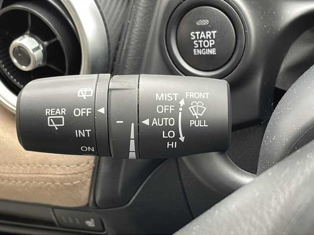 マツダ ＣＸ－３ 15S アーバンドレッサー 秋田県 2025(令7)年 0.5万km プラチナクォーツメタリック 特別仕様車/ワンオーナー/Bluetooth/Ａｐｐｌｅ　ＣａｒＰｌａｙ/フルセグTV/全周囲カメラ/専用レザーシート/シートヒーター/ハンドルヒーター/純正１８インチアルミ/コーナーセンサー/LEDヘッドライト/オートワイパー/レーンキープ/HUD/BSM/ETC